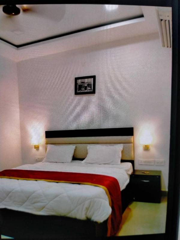 POP 91602 Sunder Bagh Palace