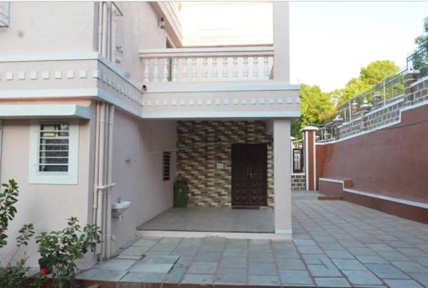 3 Bhk Villa With Swimming pool In Panchgani