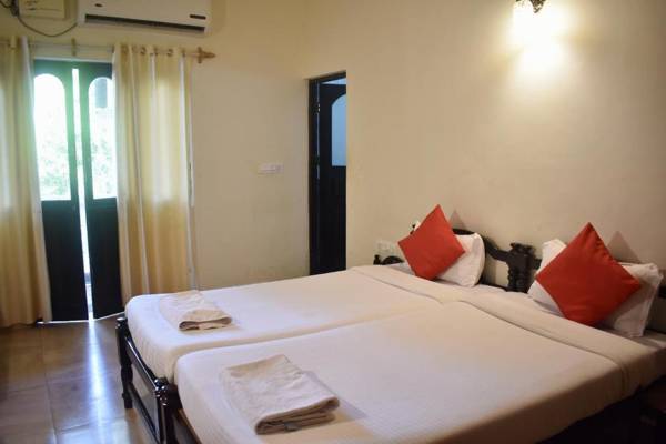 La Petite Guest House