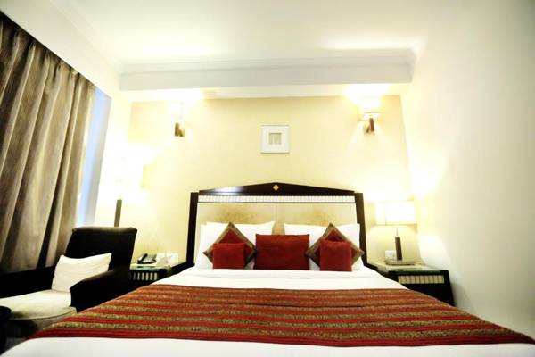 Venizia Sarovar Portico