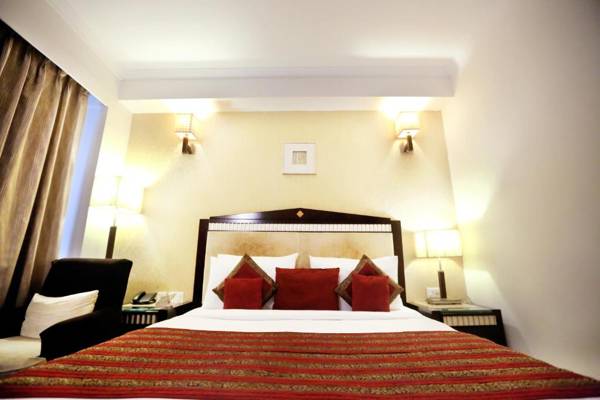 Venizia Sarovar Portico