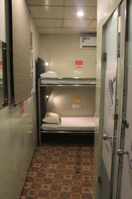 Smyle Inn - 3 minutes walk From New Delhi Railway Station