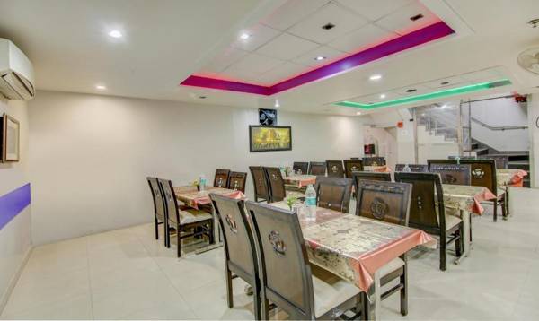 Treebo Trend Rockwell Plaza Karol Bagh