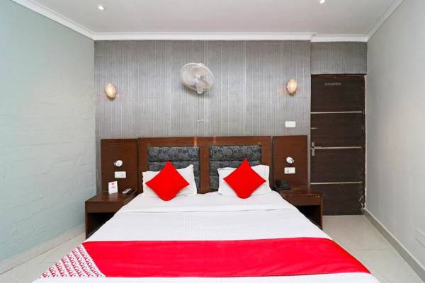 OYO 24947 Hotel Metro Tower