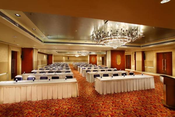 Mahagun Sarovar Portico Suites