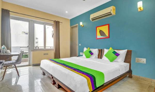 Treebo Trend Silver Star