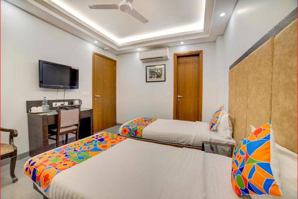 FabHotel Exotica Greenpark - Fully Vaccinated Staff