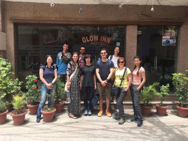 Hotel Glow Inn-3 Mins Walking From NDLS