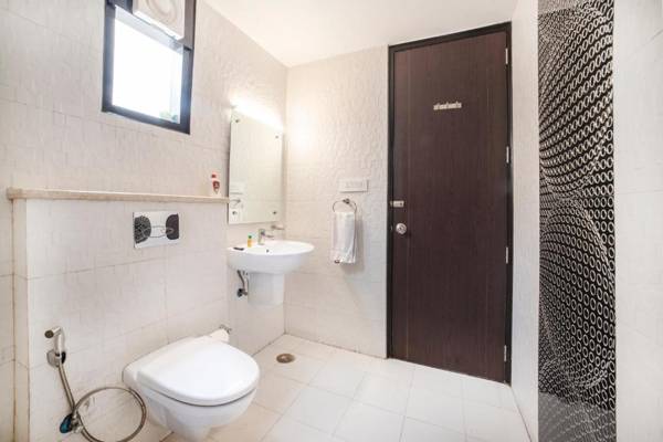 FabHotel Galaxy Patel Nagar