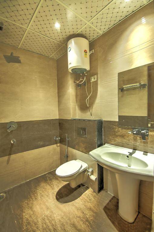 Hotel Smart Palace - Near Delhi Airport