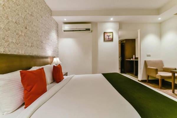 Capital O 917 Hello People