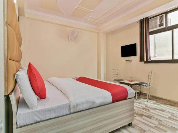 OYO 23424 HOTEL CLINK