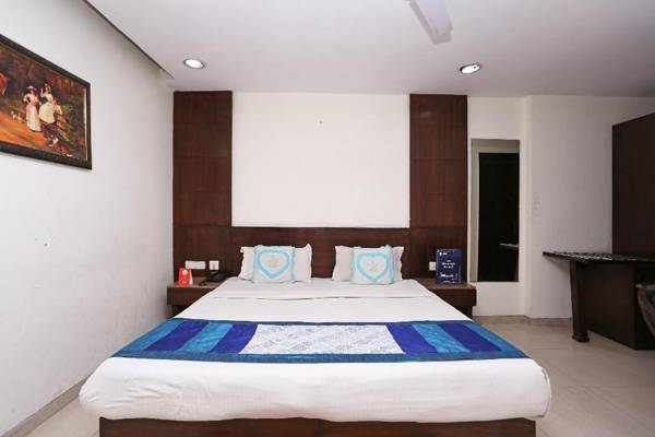 OYO 1824 Hotel Grand Peepal