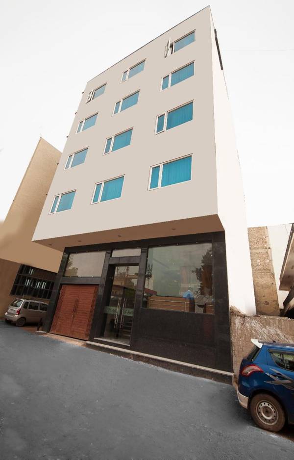 Hotel Z Suites- Delhi IGI Airport