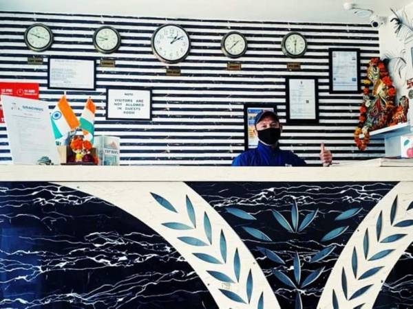 Gracious by Vishesh Hotels & Home Stay