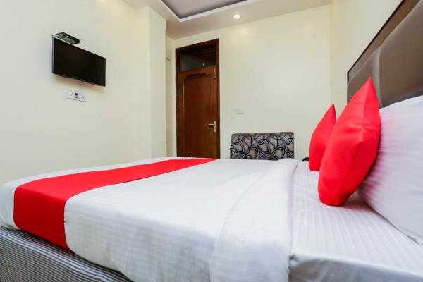 OYO 29389 Delhi Empire