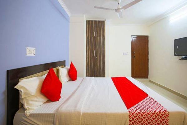 OYO 61001 Hotel AK Residency