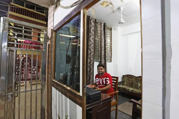 OYO 46160 Gs Residency