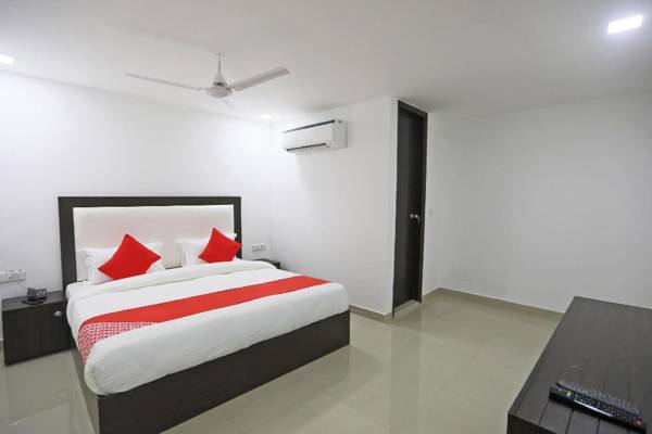 OYO 48664 Gour White House