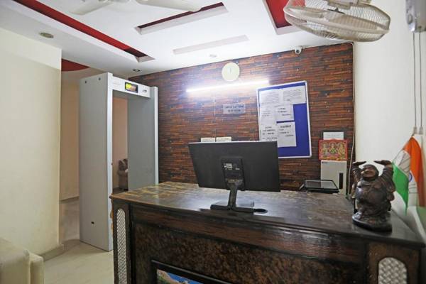 OYO 60528 Hotel Marina Prime