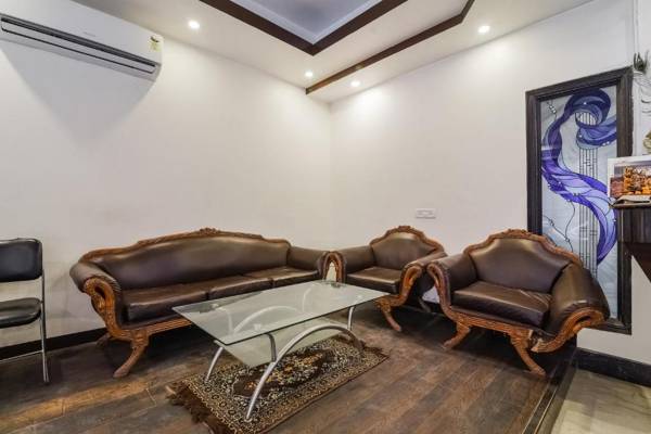 OYO 12090 Hotel Mandakini Palace