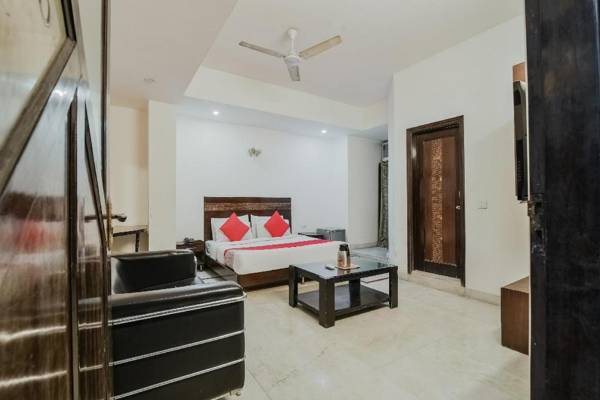 OYO 12090 Hotel Mandakini Palace