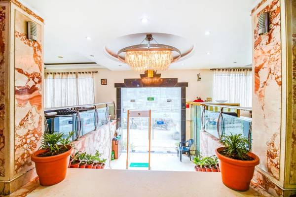 FabHotel Marble Arch - Fully Vaccinated Staff