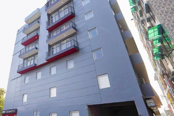 OYO Townhouse 333 Sector 121 Noida