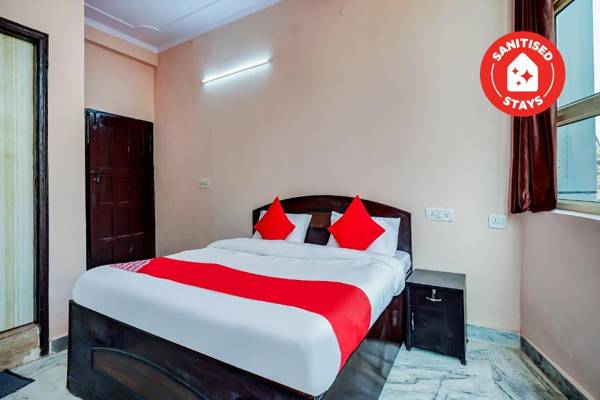 OYO 63361 Hotel Akash Green Field