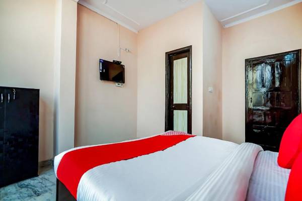 OYO 63361 Hotel Akash Green Field