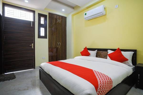 OYO 65547 Hotel The Geetika Palace