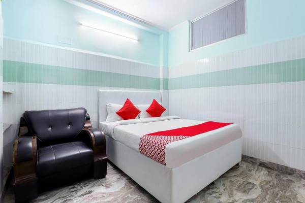 OYO 69486 Royal Palace