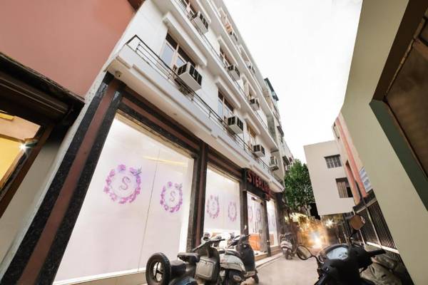 OYO 16978 Hotel Sterling Inn