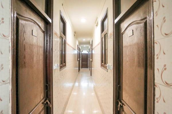 OYO 74945 Shri Sai Guest House