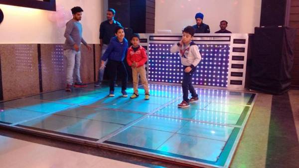 FabHotel Pantao Stays