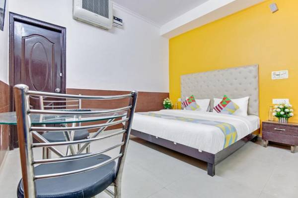 OYO Flagship 75558 The Gour Lazeez Hotel Near Lajpat Nagar Metro Station