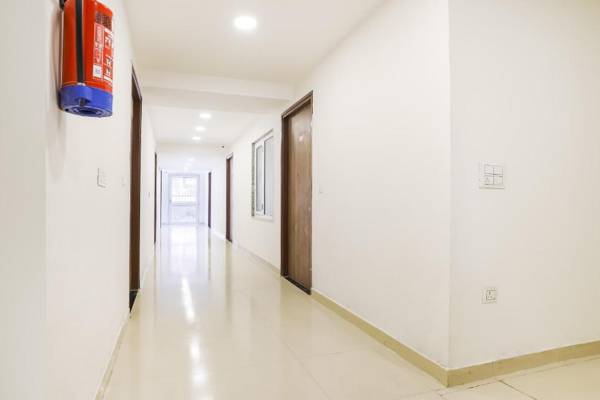 OYO KEY Rooms Tilak Nagar
