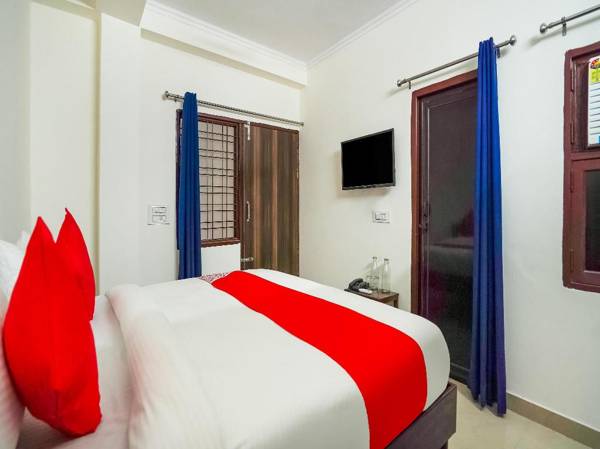 OYO Flagship 75038 City Paradise