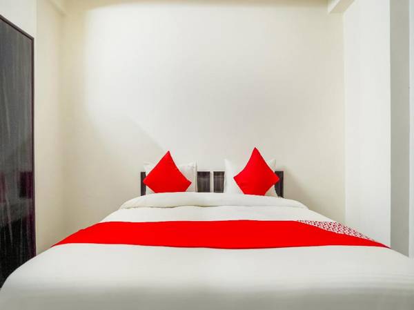 OYO Flagship 75038 City Paradise