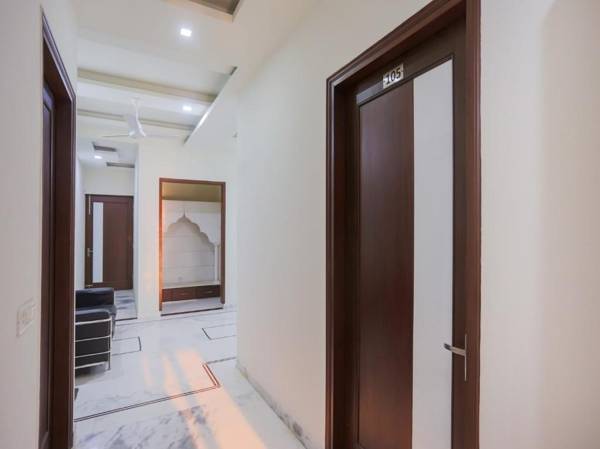 OYO Flagship 71406 Rozette Residency