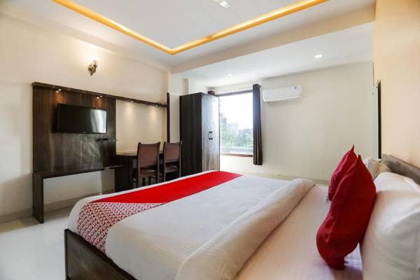 OYO 75386 Abhi Residency