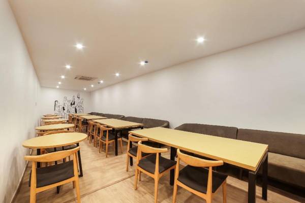 OYO Townhouse 76608 Vero