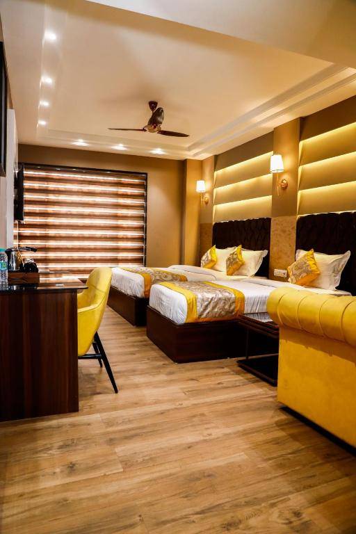 Hotel Oak Plaza - New Delhi Railway Station with free Secured parking