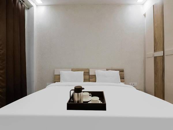 OYO Townhouse 683 Royal Inn