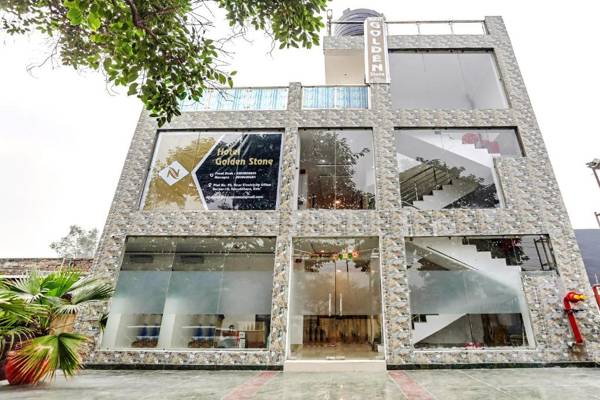 Capital O 76792 Golden Stone