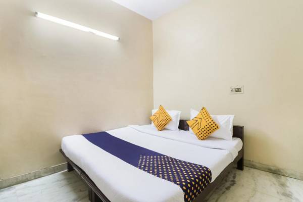 SPOT ON 76979 Chandu Inn