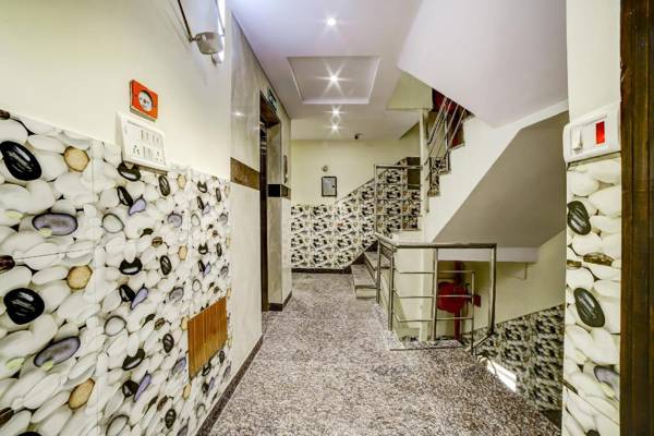 OYO 76742 Snow White Inn