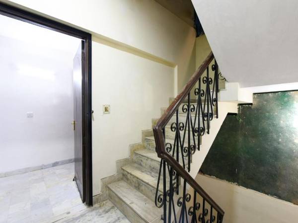 OYO DEL2867 Pr Galaxy