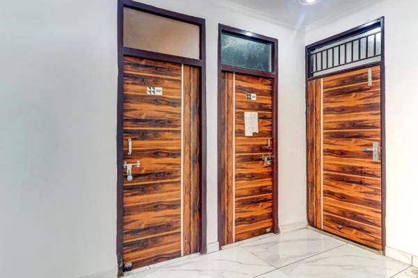 OYO 81288 Hotel Cozy Stay