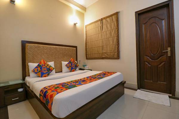 FabHotel Llyod Residency